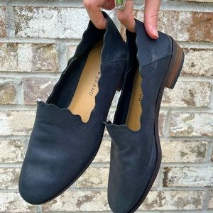 Gently pre-loved black scalloped Lucky Brand 6